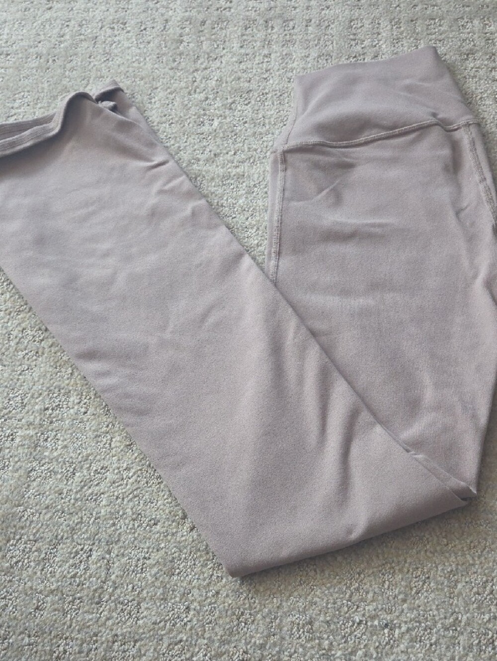 ALO Yoga High-Rise Flare Leggings in Dusty Rose - Picture 6 of 7